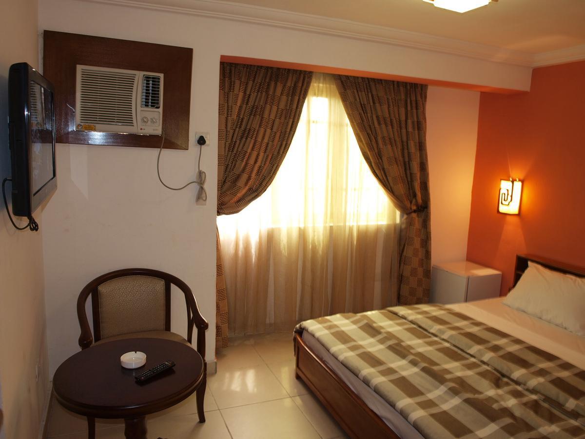 Apollo Hotel Lagos Exterior photo